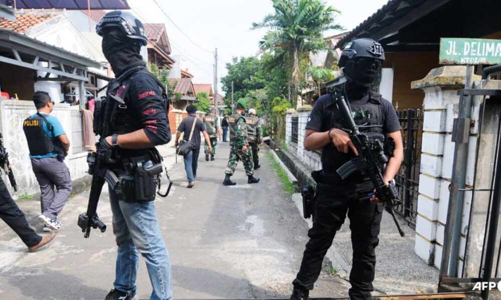 Indonesia Detains 11 Suspects Linked to Terrorist Groups Across Six Provinces