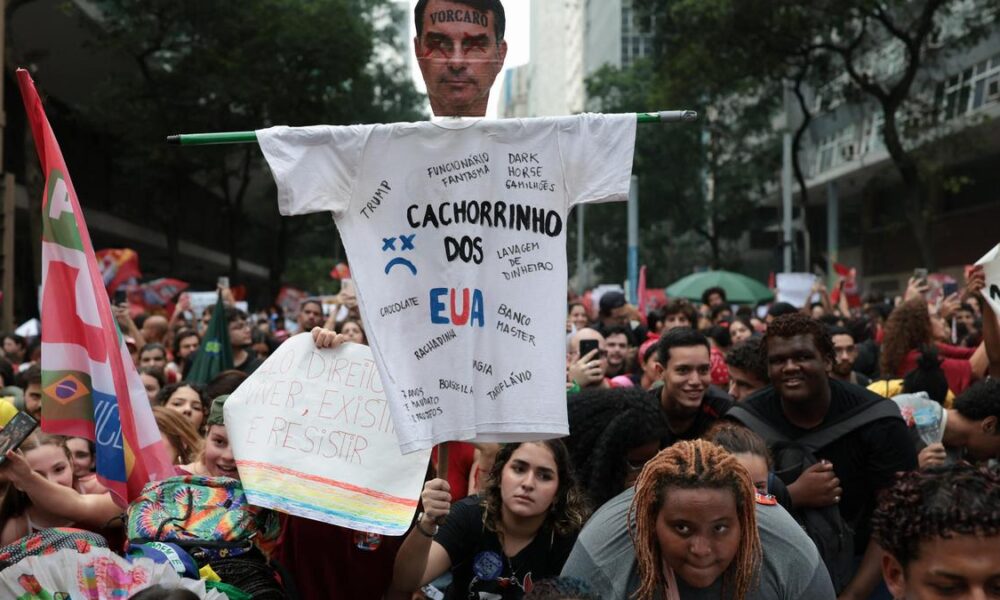 Students in Rio Protest Potential Bolsonaro Return in Presidential Runoff Students in Rio Protest Potential Bolsonaro Return in Presidential Runoff