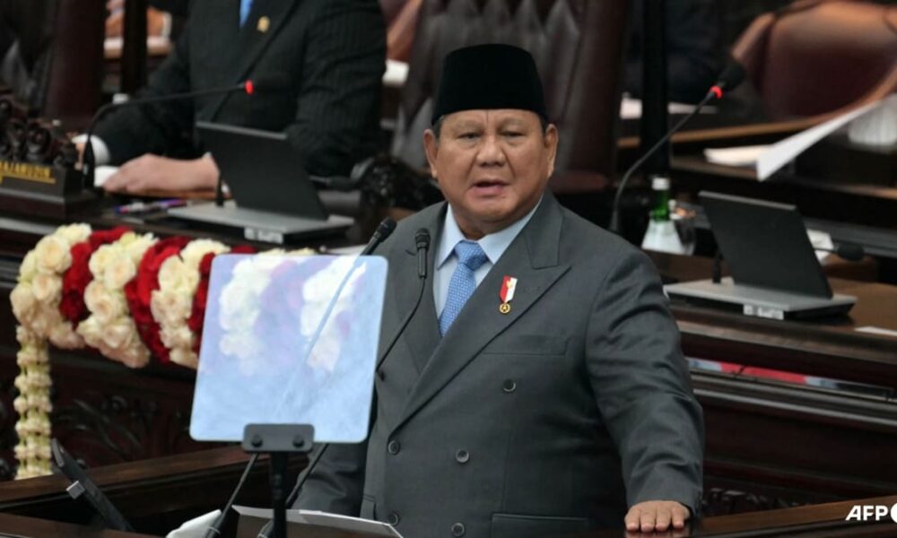 Indonesia’s Prabowo Overhauls Cabinet, Names New Foreign and Industry Ministers