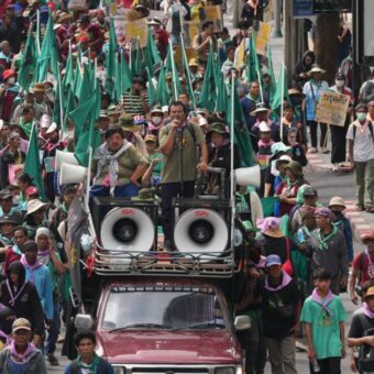 Hundreds Protest in Bangkok Against IMF and World Bank Austerity Policies