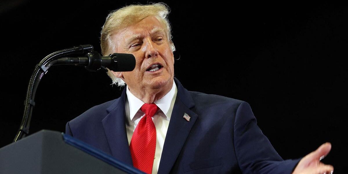 Trump Warns Iran Will Face ‘Very Hard’ Consequences if Behind Copilot Attack on Israel-Bound Flight Trump Warns Iran Will Face ‘Very Hard’ Consequences if Behind Copilot Attack on Israel-Bound Flight