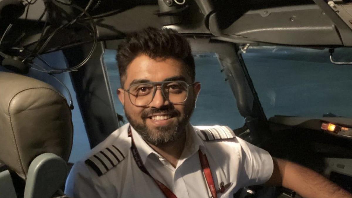 Indian Captain Honored by Israeli PM After Preventing Plane Crash