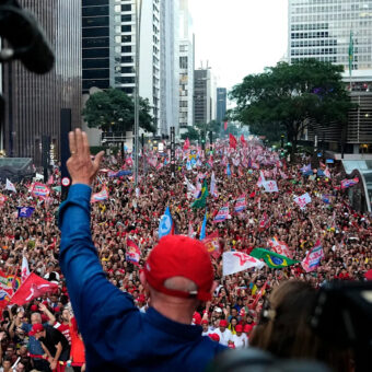 Brazil Braces for High-Stakes Presidential Runoff as Lula and Bolsonaro Make Final Appeals Brazil Braces for High-Stakes Presidential Runoff as Lula and Bolsonaro Make Final Appeals