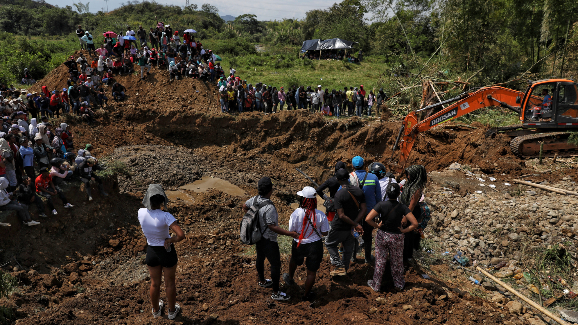 Illegal Gold Mine Collapse in Colombia Leaves 14 Dead