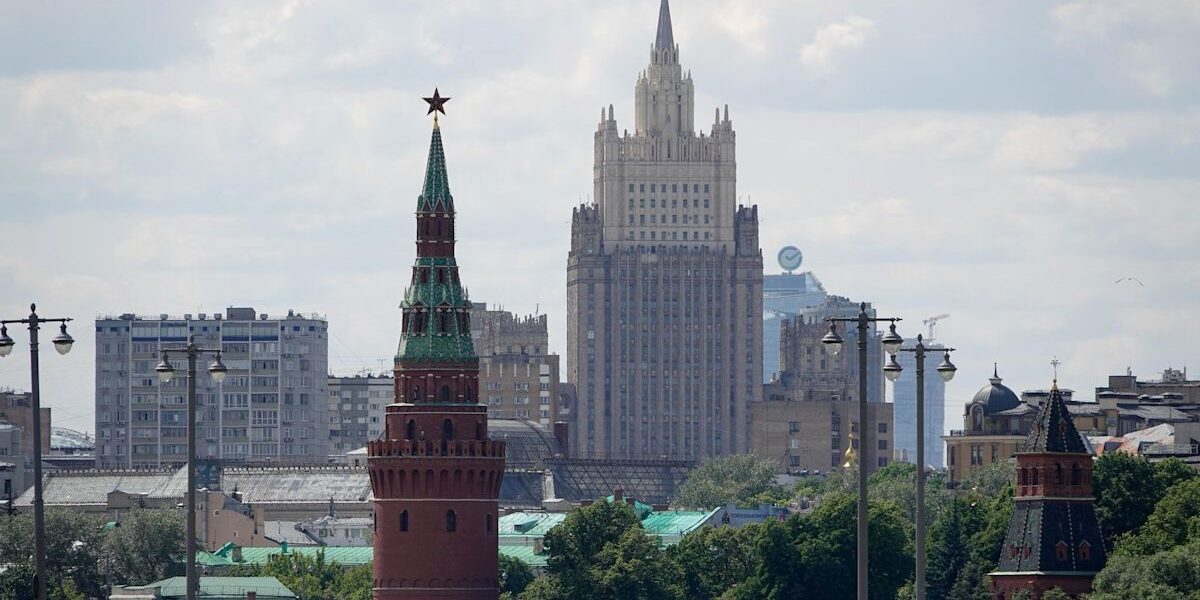 Russia Expels Hungarian Diplomats in Retaliation for Earlier Expulsions Russia Expels Hungarian Diplomats in Retaliation for Earlier Expulsions