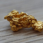 Gold Prices Extend Losing Streak as Oil Rally Fuels Inflation Fears