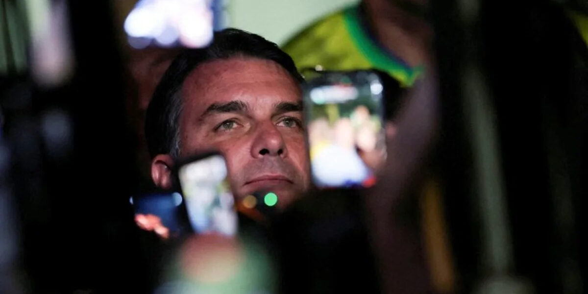 Brazilian Markets Brace for Rally as Flavio Bolsonaro Takes Surprise Lead Over Lula Brazilian Markets Brace for Rally as Flavio Bolsonaro Takes Surprise Lead Over Lula