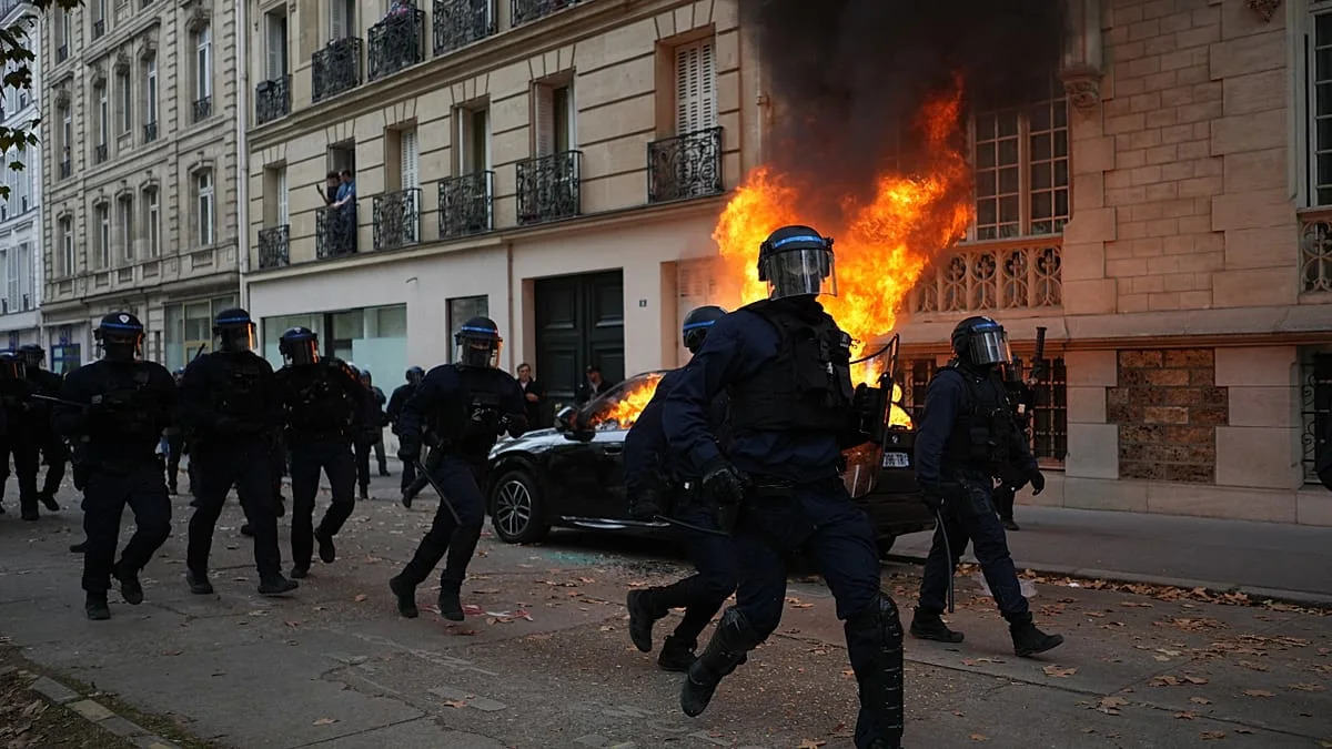France Braces for Nationwide Protests as Students, Unions and Yellow Vests Converge France Braces for Nationwide Protests as Students, Unions and Yellow Vests Converge