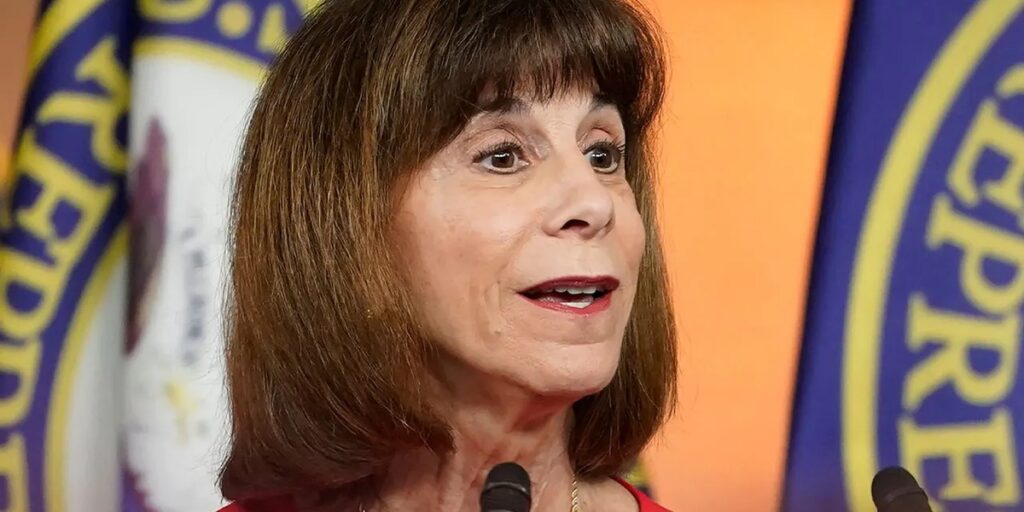 POLICY WIRE FACT CHECK: Super PAC Ad Misleads Voters on Rep. Kathy Castor Insider Trading Allegations POLICY WIRE FACT CHECK: Super PAC Ad Misleads Voters on Rep. Kathy Castor Insider Trading Allegations