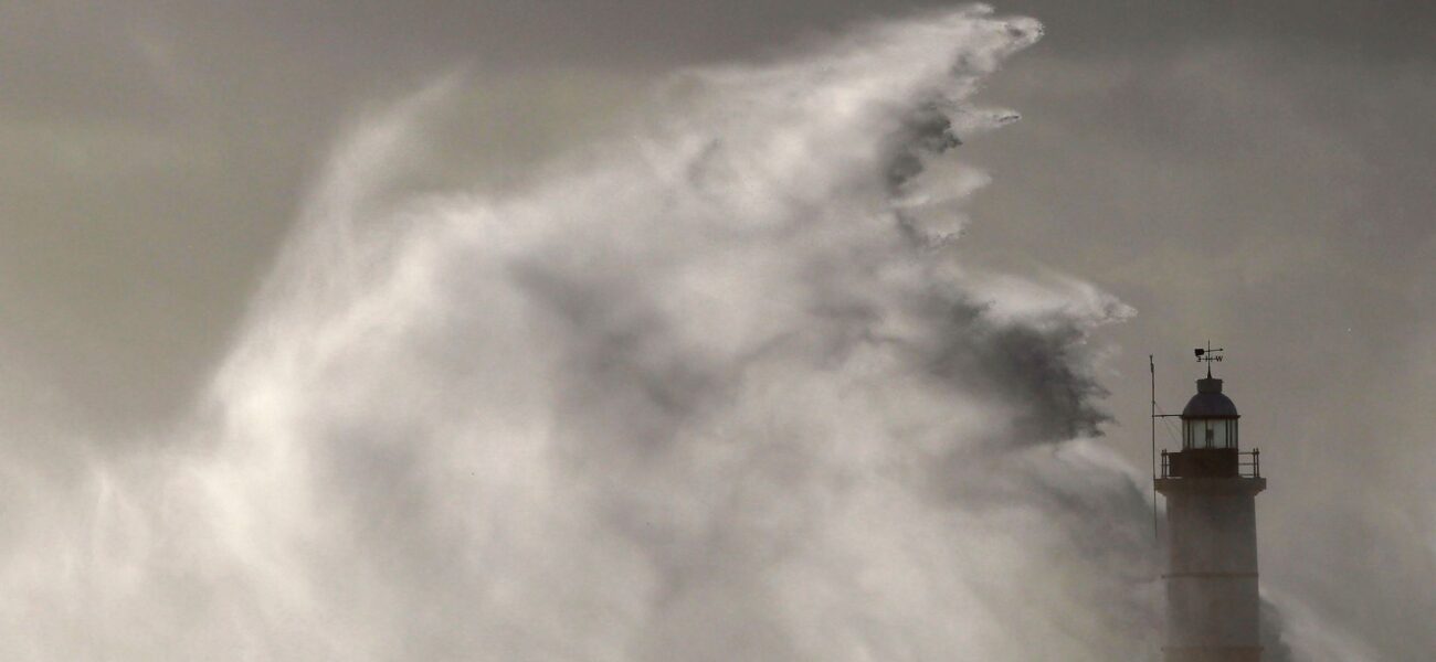 Met Office Debunks ‘Wall of Rain and Snow’ Claims, Warns of Unprecedented El Niño Impact Met Office Debunks ‘Wall of Rain and Snow’ Claims, Warns of Unprecedented El Niño Impact