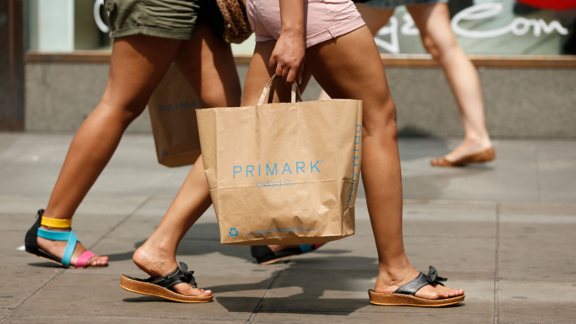 UK Economy Outperforms Expectations with Surprise Q2 Growth Surge UK Economy Outperforms Expectations with Surprise Q2 Growth Surge