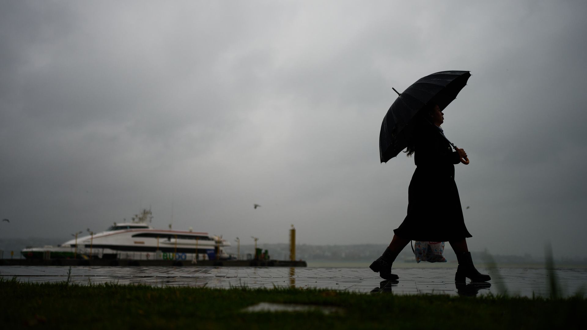 Istanbul Floods Leave Three Dead Following Record-Breaking Rainfall Istanbul Floods Leave Three Dead Following Record-Breaking Rainfall