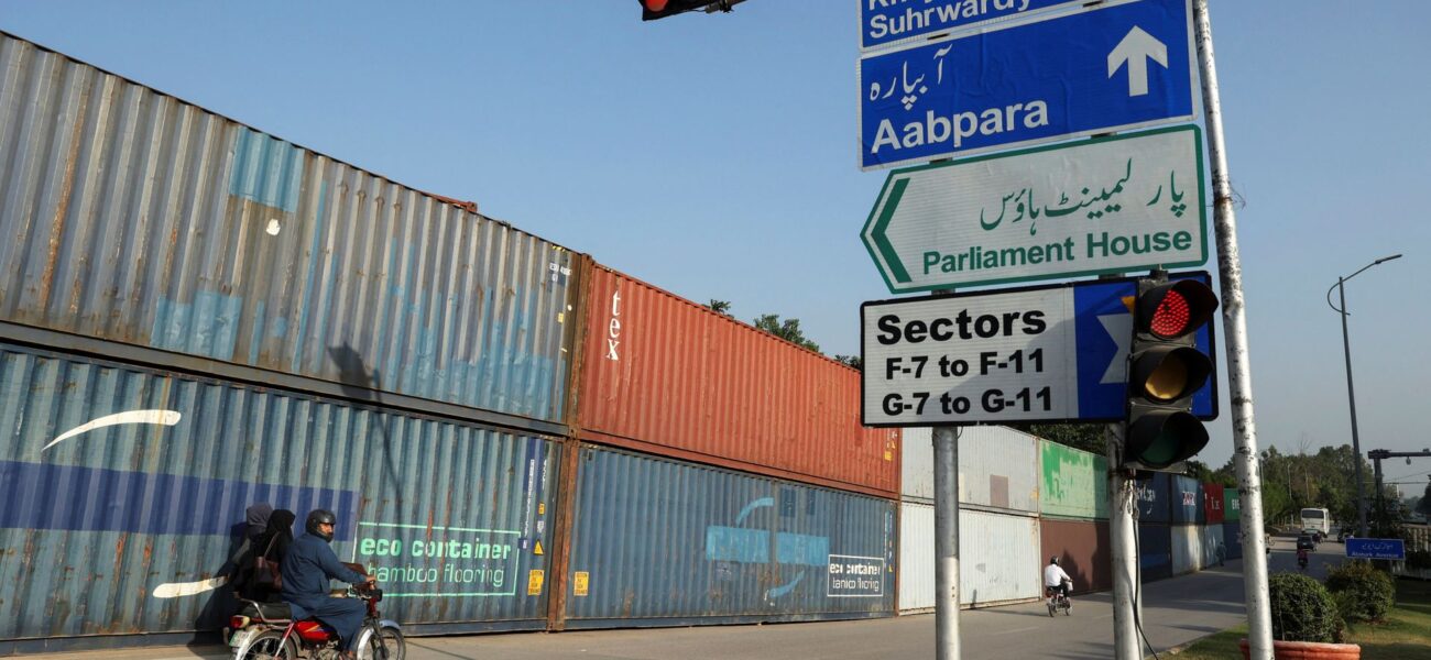 Pakistan Blocks Capital Access with 1,500 Shipping Containers to Prevent Imran Khan Supporters Pakistan Blocks Capital Access with 1,500 Shipping Containers to Prevent Imran Khan Supporters
