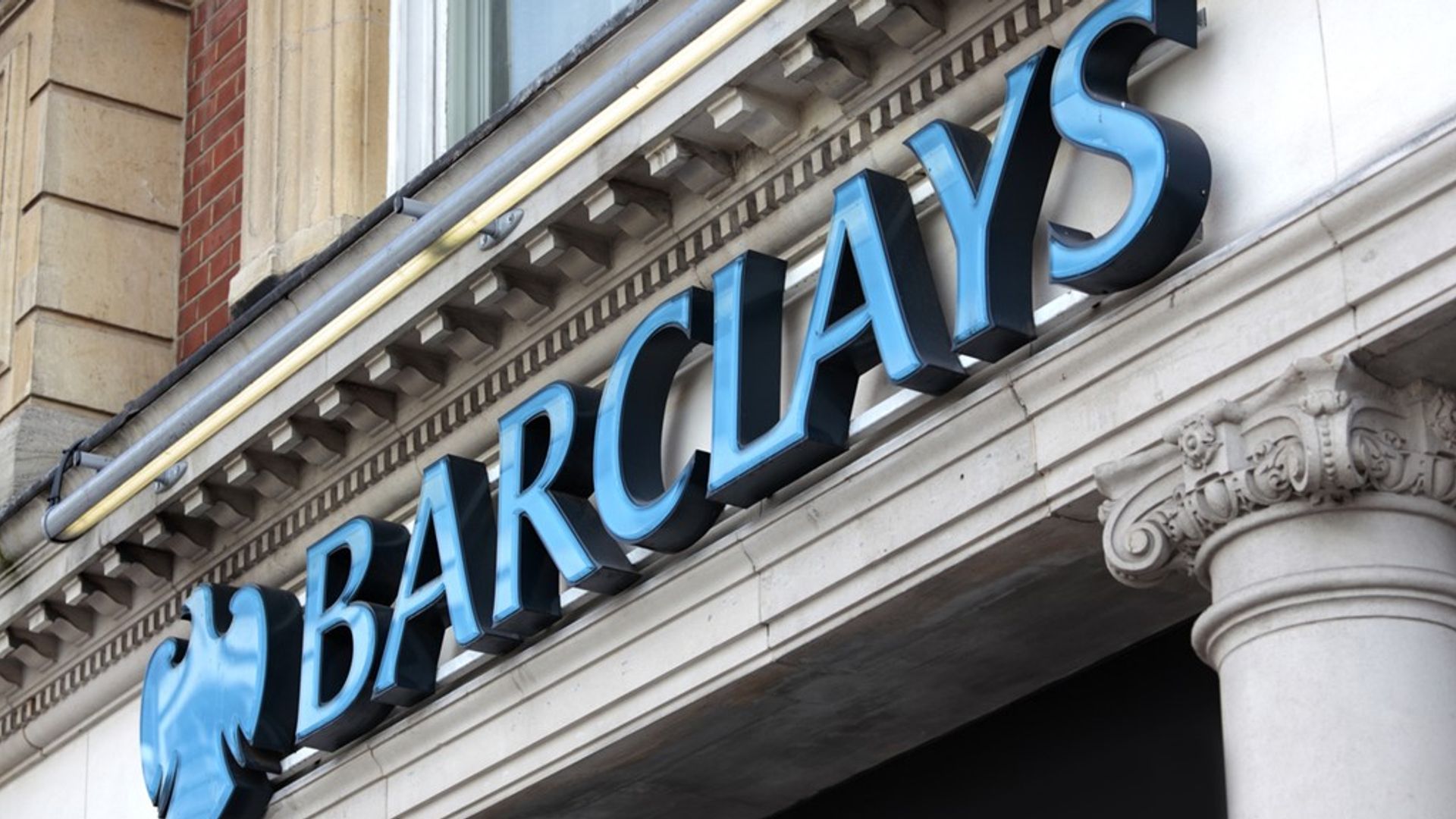 Barclays to Cut 5,000 Jobs in Major AI-Driven Cost-Saving Overhaul