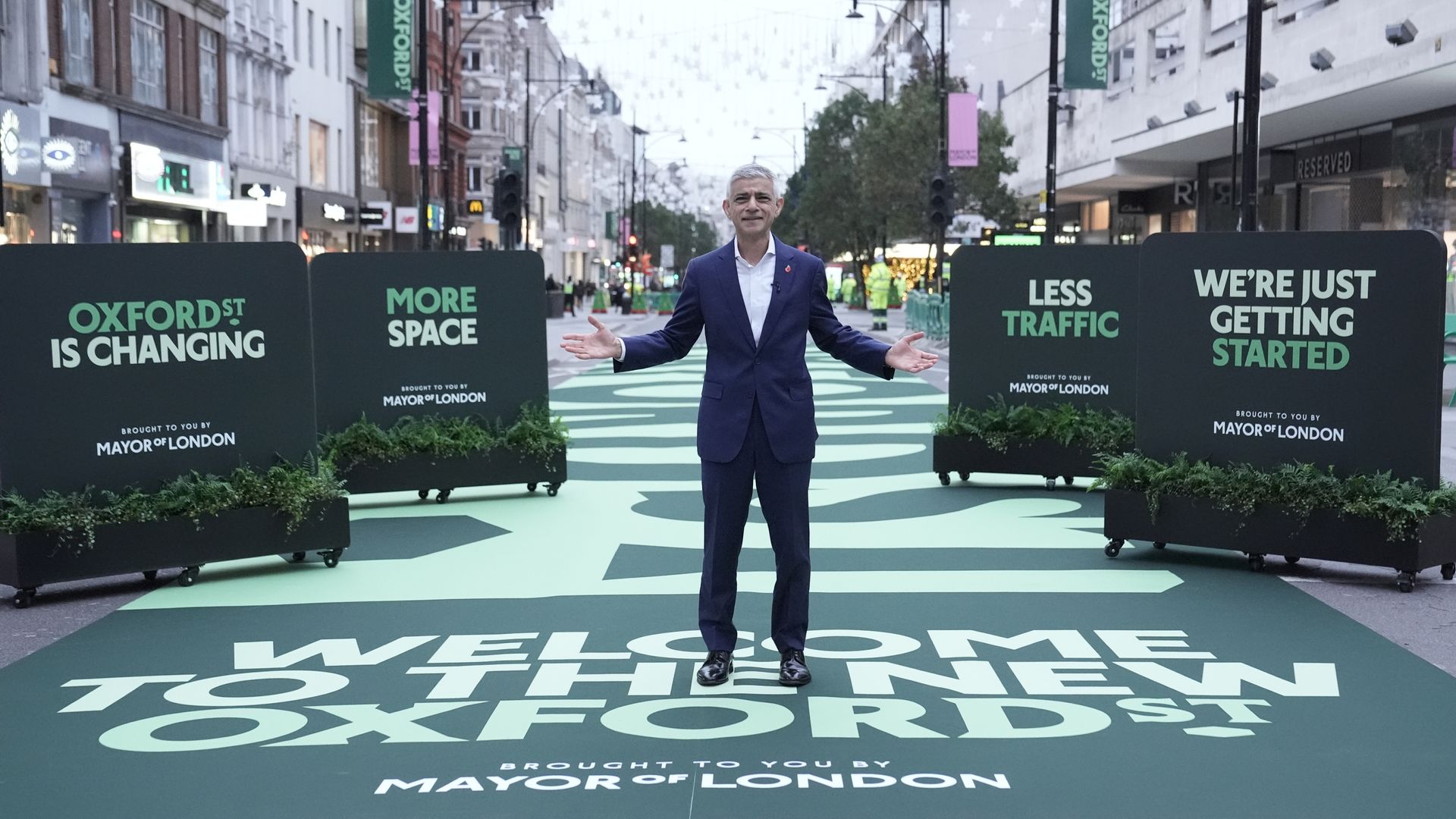 London Permanently Pedestrianizes Iconic Oxford Street