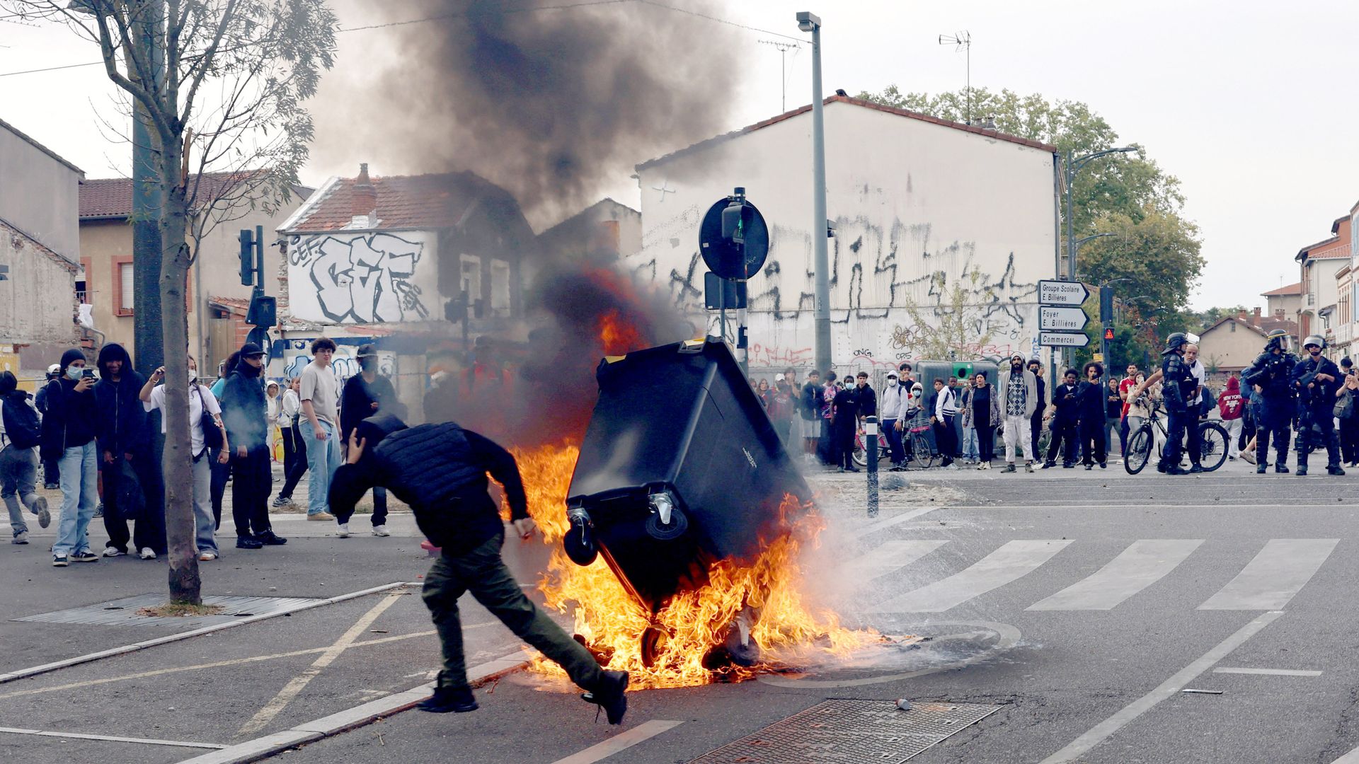 Violent Student Protests Spread Across France Amid Funding Frustrations