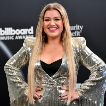 Kelly Clarkson’s Social Media Clash With Brooklyn Shop Highlights Celebrity Power Dynamics