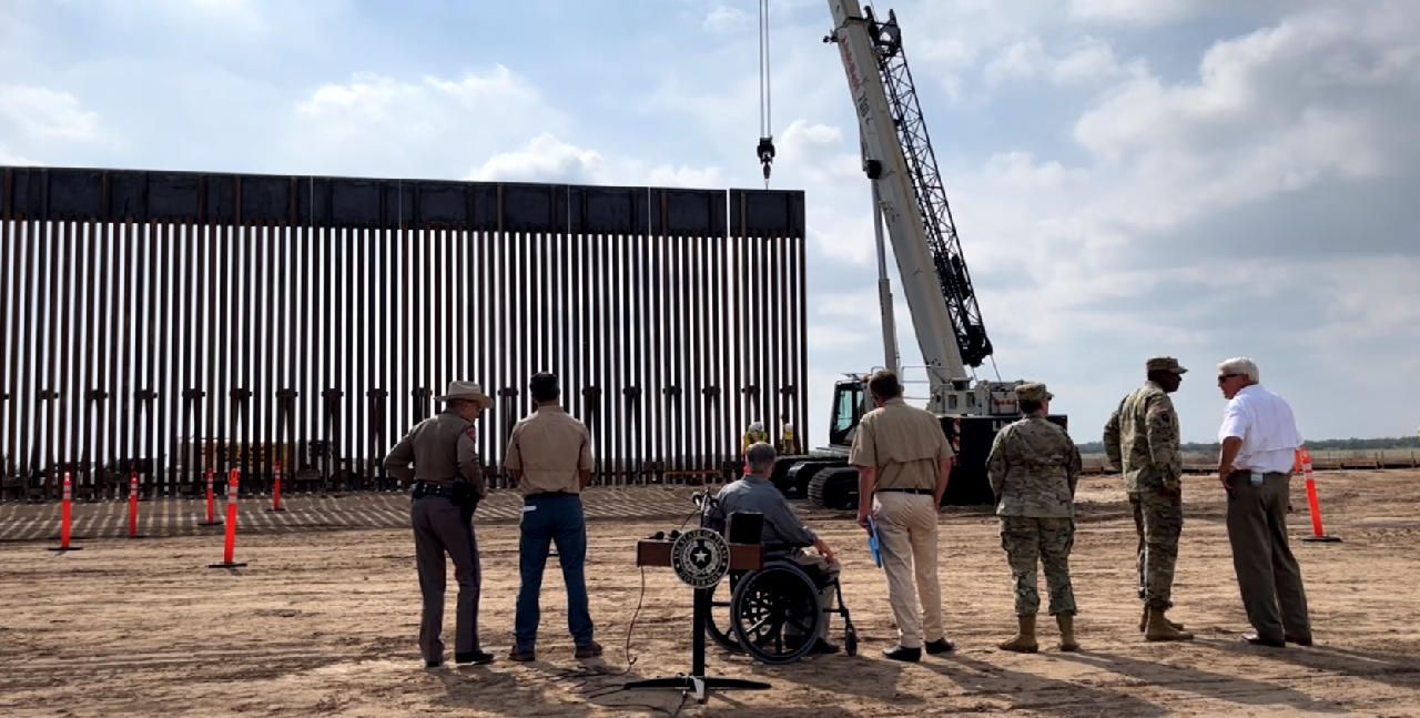 Border Chief Defends Texas Wall Expansion Amid Legal Standoff